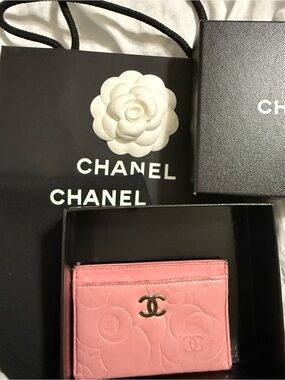 CHANEL Pink Camellia Quilted Card Case with box dust bag and shopping bag